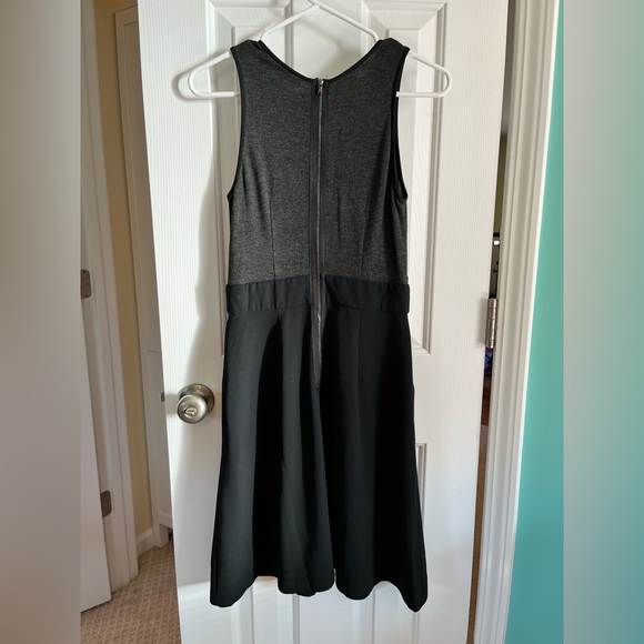Ann Taylor loft business dress size 2 - Picture 2 of 3